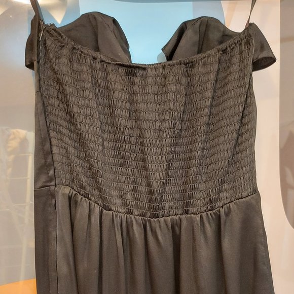 Betsy Johnson Black Silk Dress. Size 6 - Picture 4 of 13